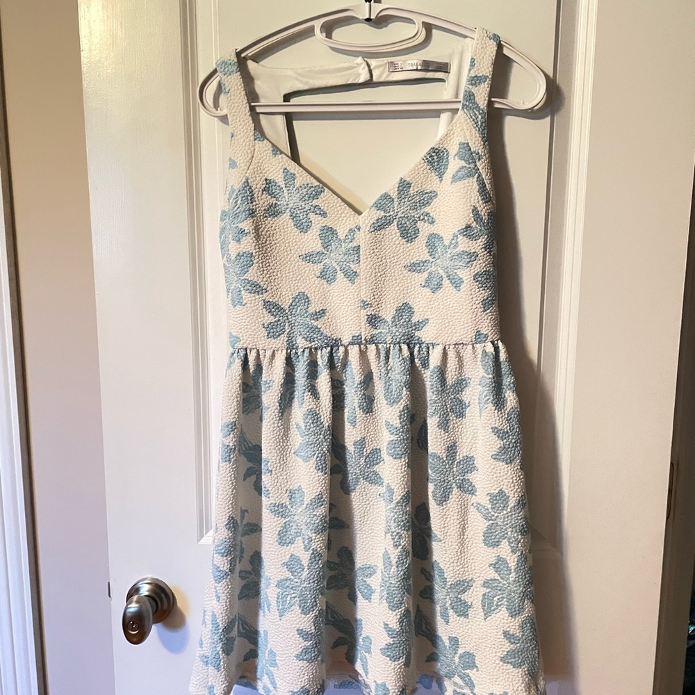 Zara Woman’s Blue Floral Dress